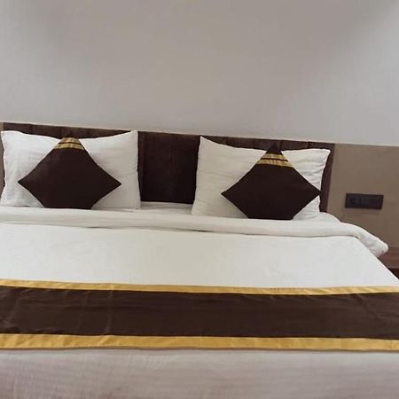 לקנאו Hotel Citrus מראה חיצוני תמונה