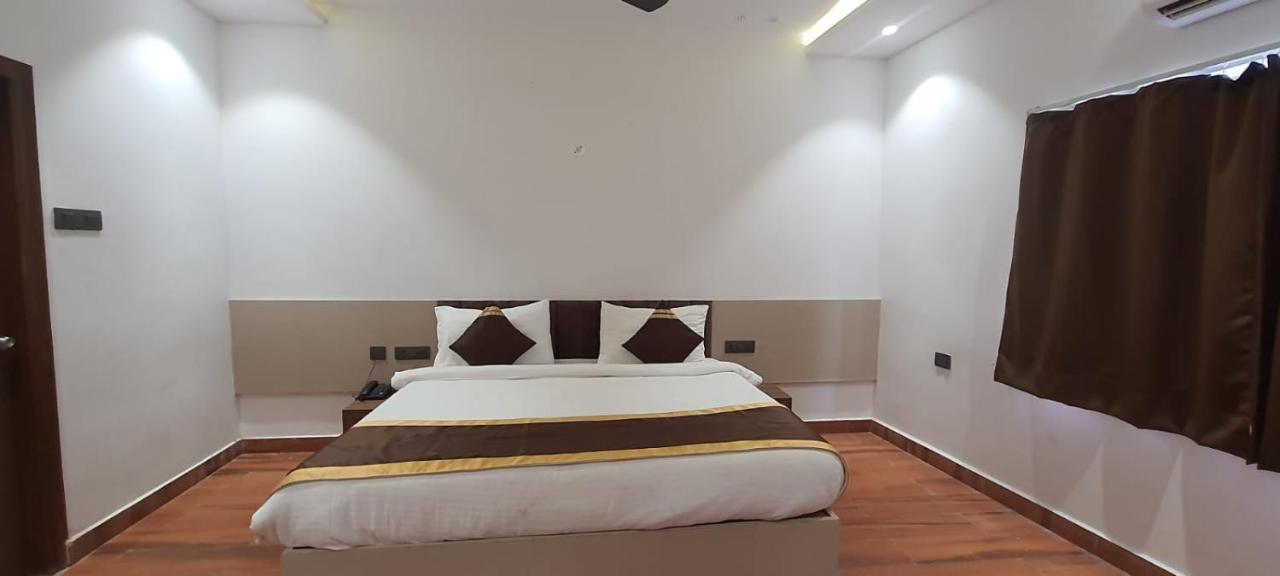 לקנאו Hotel Citrus מראה חיצוני תמונה